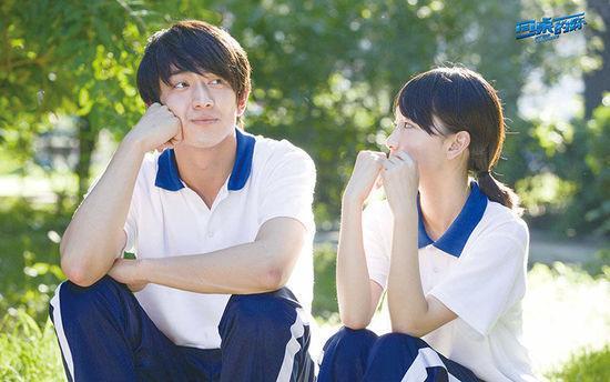 国产校草电影在线观看,青春校园的璀璨星光，在线观看尽享青春盛宴